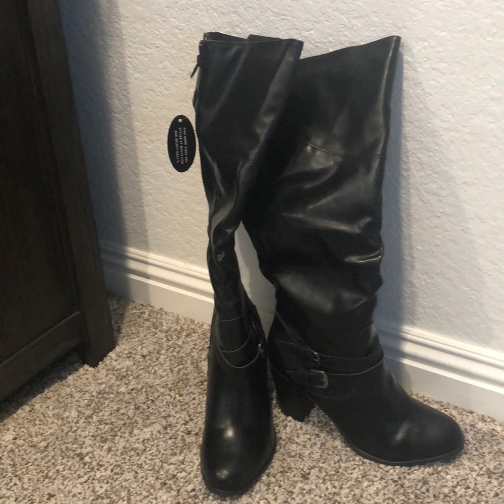 ***Brand new Sophiiep high boots size 8.5